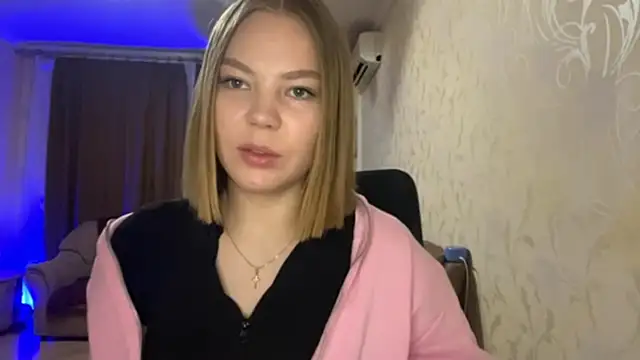 LindaRuffcorn online show from May 1, 7:40 pm