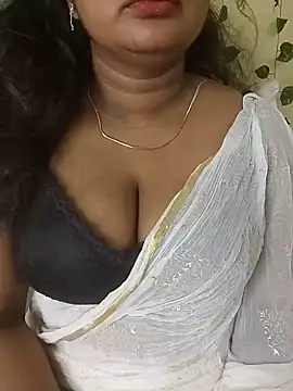Snapshot of Sravani_cutee_ chatting on June 17, 1:45 pm Sravani cutee online show from June 17, 1:45 pm