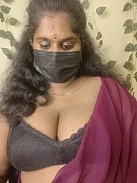 Snapshot of Sravani_cutee_ chatting on July 10, 8:33 pm Sravani cutee online show from July 10, 8:33 pm
