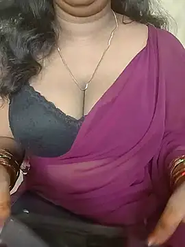Snapshot of Sravani_cutee_ chatting on July 12, 3:47 pm Sravani cutee online show from July 12, 3:47 pm