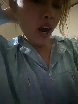 Jasmine dogy online show from May 1, 1:59 pm