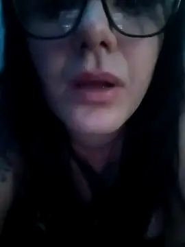 kimberlybaddie94 online show from May 2, 11:32 pm