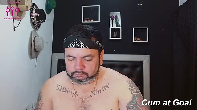 Snapshot of perverseveteranmanxxx chatting on January 14, 4:50 pm perverseveteranmanxxx online show from January 14, 4:50 pm