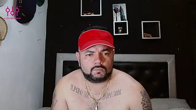 Snapshot of perverseveteranmanxxx chatting on February 27, 2:43 pm perverseveteranmanxxx online show from February 27, 2:43 pm