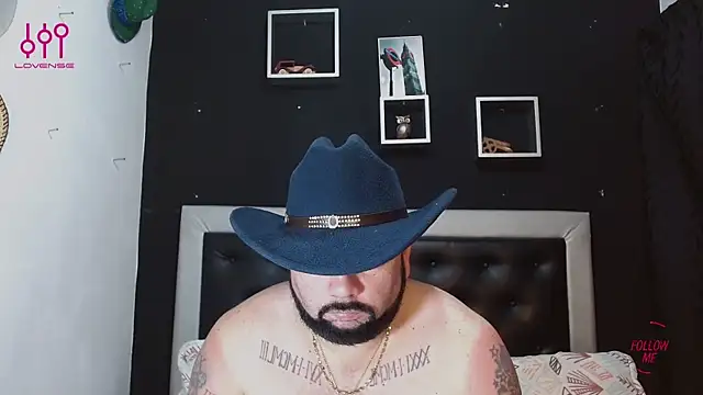 Snapshot of perverseveteranmanxxx chatting on February 28, 11:12 pm perverseveteranmanxxx online show from February 28, 11:12 pm