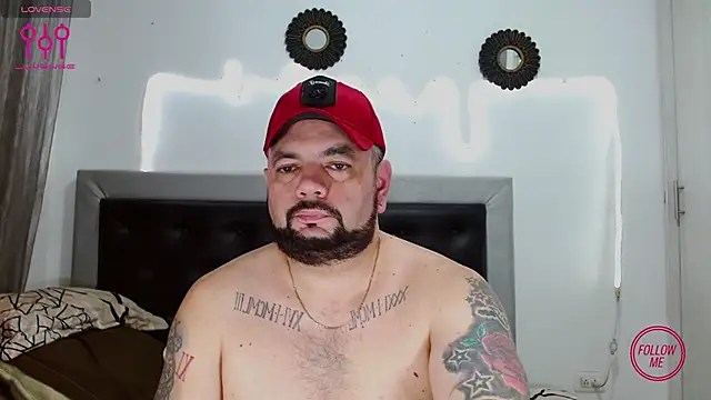 Snapshot of perverseveteranmanxxx chatting on September 11, 10:10 pm perverseveteranmanxxx online show from September 11, 10:10 pm