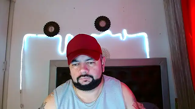 Snapshot of perverseveteranmanxxx chatting on October 1, 2:12 pm perverseveteranmanxxx online show from October 1, 2:12 pm