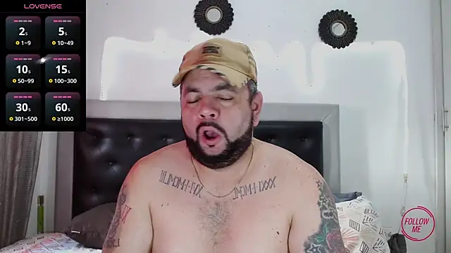 Snapshot of perverseveteranmanxxx chatting on October 14, 12:50 pm perverseveteranmanxxx online show from October 14, 12:50 pm