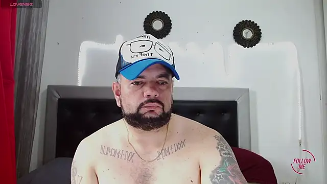 Snapshot of perverseveteranmanxxx chatting on November 10, 3:22 pm perverseveteranmanxxx online show from November 10, 3:22 pm