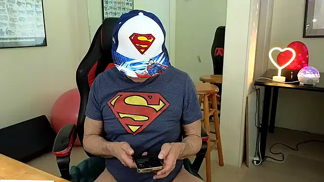 Snapshot of hotdadbod chatting on March 4, 9:32 pm hotdadbod online show from March 4, 9:32 pm