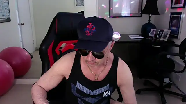 Snapshot of hotdadbod chatting on March 18, 8:37 pm hotdadbod online show from March 18, 8:37 pm