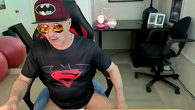 Snapshot of hotdadbod chatting on September 8, 8:41 pm hotdadbod online show from September 8, 8:41 pm