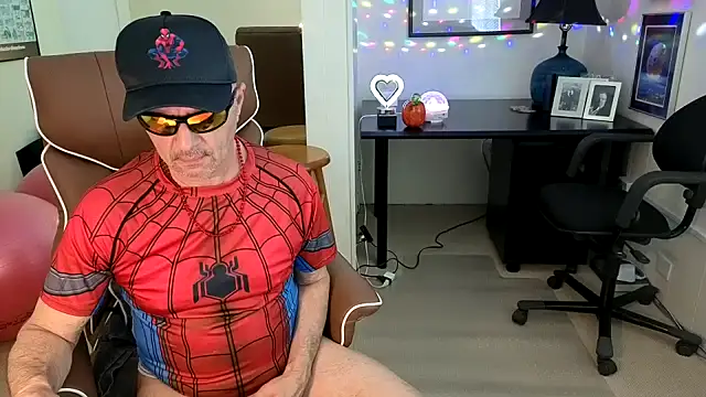 Snapshot of hotdadbod chatting on October 11, 8:40 pm hotdadbod online show from October 11, 8:40 pm