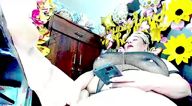 DirtyKhloy online show from March 2, 7:32 am