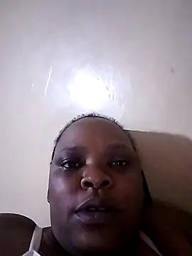 Snapshot of Azizzah chatting on May 16, 7:45 pm Azizzah online show from May 16, 7:45 pm