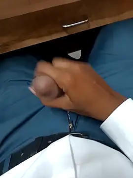 Snapshot of Playboygujrati chatting on September 20, 7:42 am Playboygujrati online show from September 20, 7:42 am