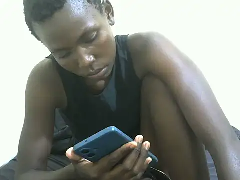 Snapshot of cute_avy0 chatting on June 16, 6:32 pm cute avy0 online show from June 16, 6:32 pm