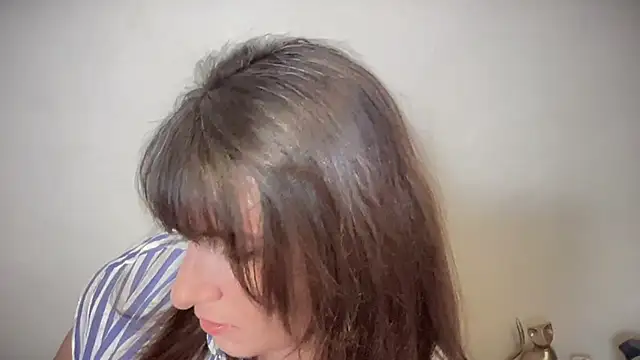 Snapshot of maddiliz chatting on February 26, 2:04 am maddiliz online show from February 26, 2:04 am