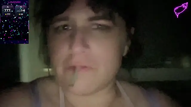 Snapshot of maddiliz chatting on March 18, 4:26 am maddiliz online show from March 18, 4:26 am