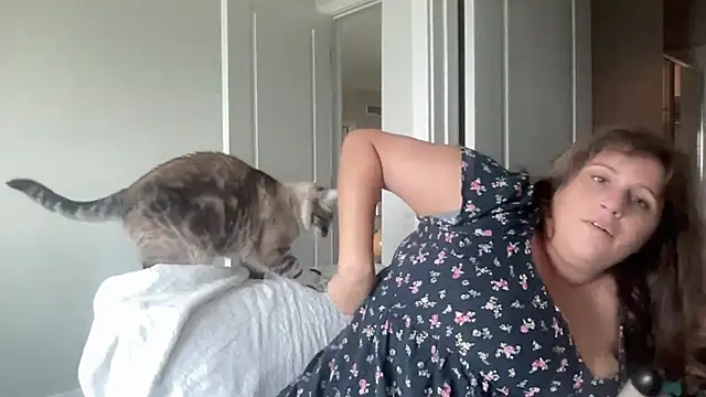 Snapshot of maddiliz chatting on September 23, 3:37 pm maddiliz online show from September 23, 3:37 pm