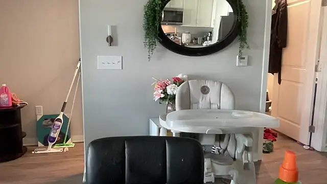 Snapshot of maddiliz chatting on November 18, 6:01 pm maddiliz online show from November 18, 6:01 pm