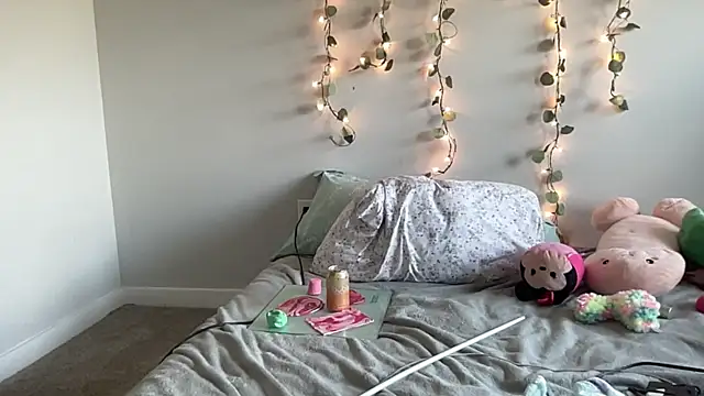 Snapshot of maddiliz chatting on November 24, 6:40 pm maddiliz online show from November 24, 6:40 pm