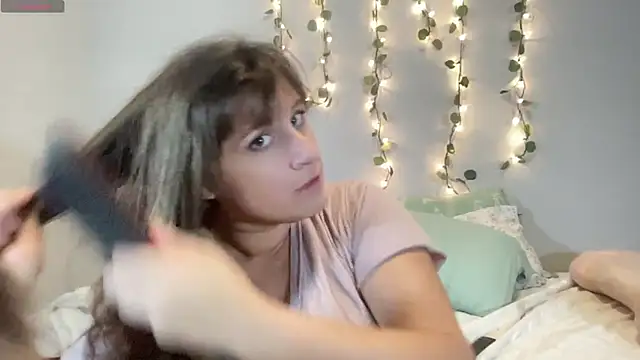 Snapshot of maddiliz chatting on November 29, 5:32 am maddiliz online show from November 29, 5:32 am