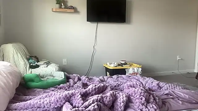 Snapshot of maddiliz chatting on December 17, 6:14 pm maddiliz online show from December 17, 6:14 pm