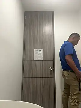 Snapshot of complisex2026 chatting on July 17, 9:30 pm complisex2026 online show from July 17, 9:30 pm