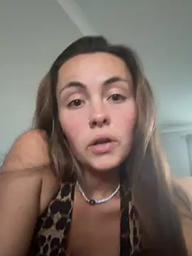 Snapshot of Lucysaphire chatting on June 8, 8:20 pm Lucysaphire online show from June 8, 8:20 pm