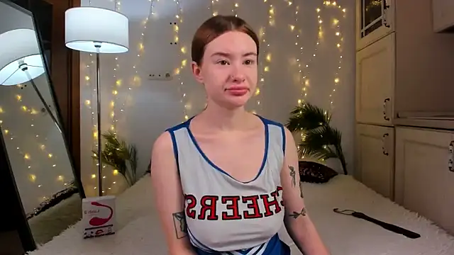 Snapshot of SonyaBabyn chatting on December 5, 12:22 pm SonyaBabyn online show from December 5, 12:22 pm