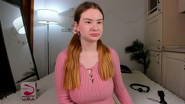 Snapshot of SonyaBabyn chatting on February 4, 2:10 pm SonyaBabyn online show from February 4, 2:10 pm