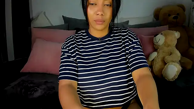 Snapshot of NicolePasqualott chatting on December 29, 10:47 pm NicolePasqualott online show from December 29, 10:47 pm