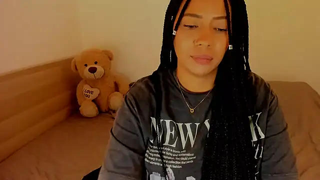 NicolePasqualott online show from November 3, 8:43 pm