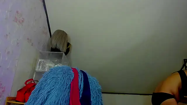 xServiceDollx online show from March 7, 9:50 am