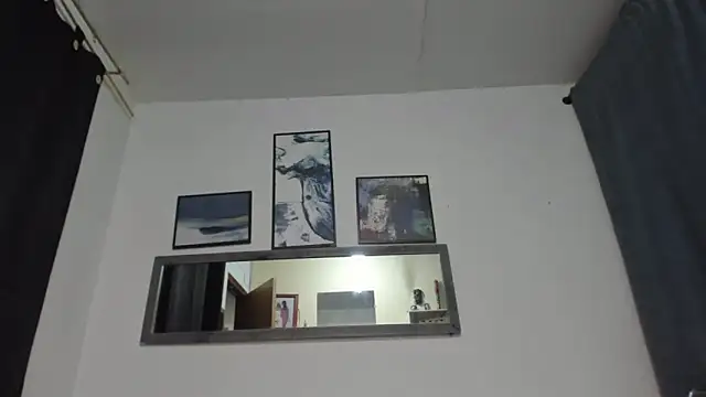 Snapshot of Crazy_addixtion chatting on November 20, 6:18 pm Crazy addixtion online show from November 20, 6:18 pm