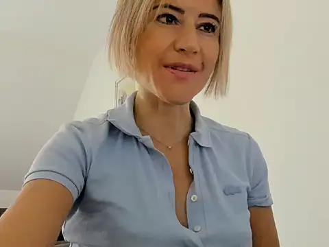 Snapshot of Ssoniaaa chatting on September 12, 12:49 pm Ssoniaaa online show from September 12, 12:49 pm