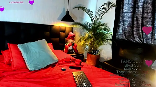 love amor  online show from December 4, 3:54 pm