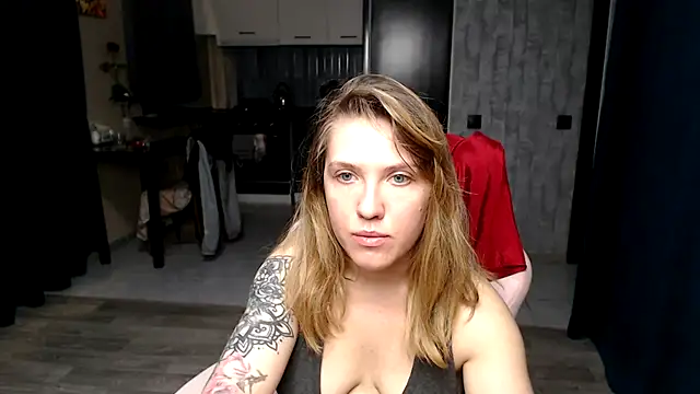 Snapshot of Reginasmilee chatting on September 25, 1:20 am Reginasmilee online show from September 25, 1:20 am