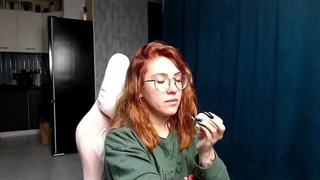 Snapshot of Reginasmilee chatting on October 1, 2:50 am Reginasmilee online show from October 1, 2:50 am