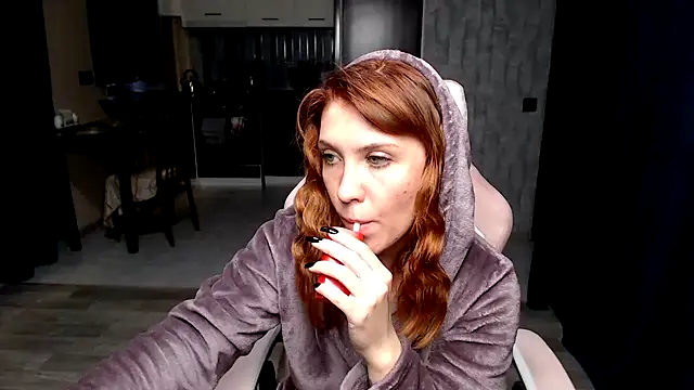 Snapshot of Reginasmilee chatting on October 2, 4:30 am Reginasmilee online show from October 2, 4:30 am