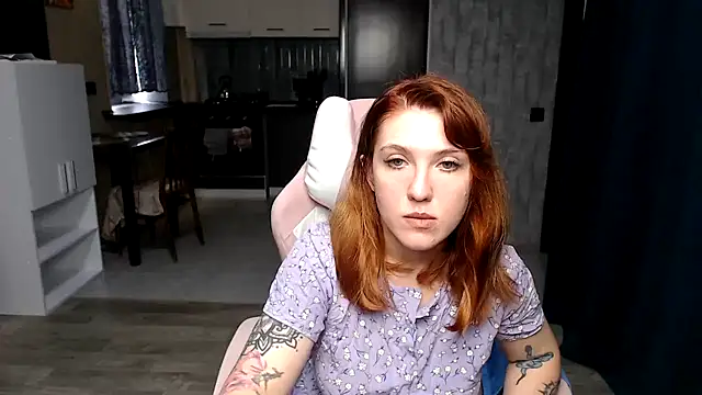 Snapshot of Reginasmilee chatting on October 7, 10:01 am Reginasmilee online show from October 7, 10:01 am