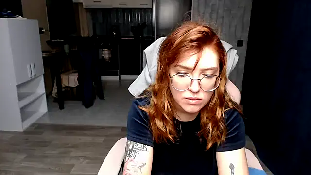 Snapshot of Reginasmilee chatting on October 10, 10:20 pm Reginasmilee online show from October 10, 10:20 pm