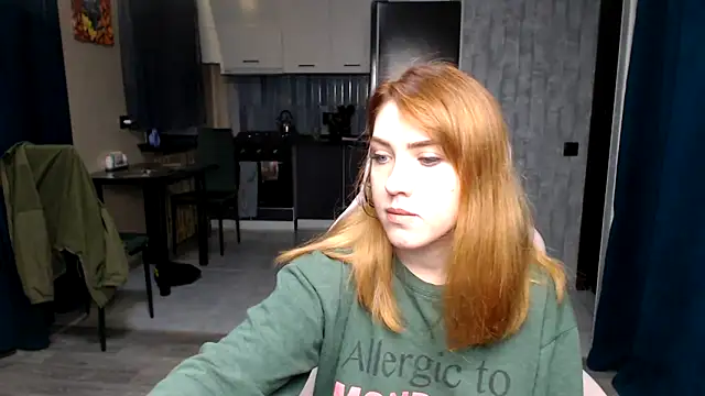 Reginasmilee online show from November 2, 1:19 am