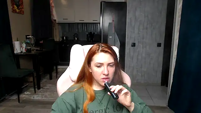 Reginasmilee online show from April 14, 2:17 am