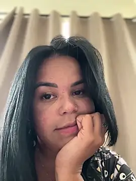 Snapshot of AliceStarshine chatting on November 18, 3:49 pm AliceStarshine online show from November 18, 3:49 pm