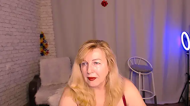 Snapshot of Samantha_Si chatting on February 4, 6:06 pm Samantha Si online show from February 4, 6:06 pm