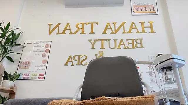 Snapshot of Katy_Bae chatting on November 14, 4:22 am Katy Bae online show from November 14, 4:22 am