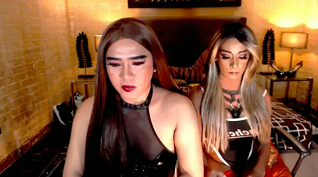 BigCumHuntersxx online show from December 18, 12:18 pm