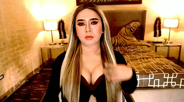 BigCumHuntersxx online show from January 20, 5:37 am